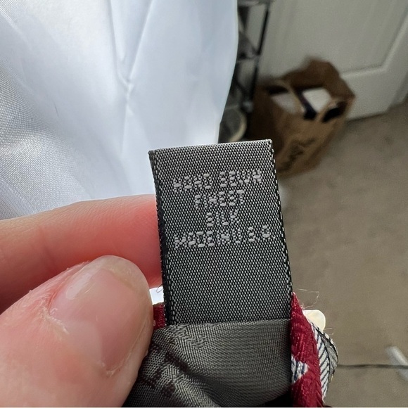 Robert Talbott Tie Mens Red Grey Diamon Finest Silk Tie Hand Sewn - Picture 2 of 6